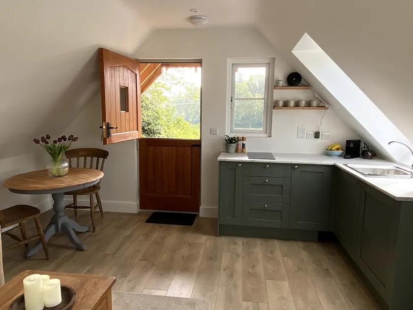 Guest suite in Checkendon - Image 1