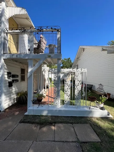 Summer's Upstairs Retreat - Image 1