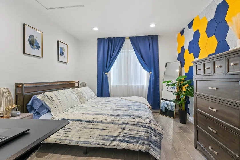 1BR-1B Near LAX, SoFi, Disney - Image 1
