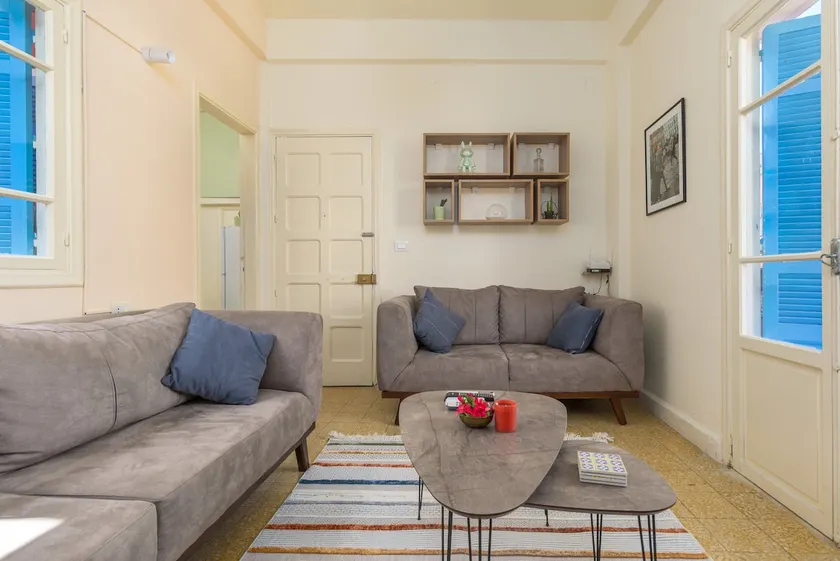 Mikaella's Cozy 1-BR with 24-7 Electricity - Image 1