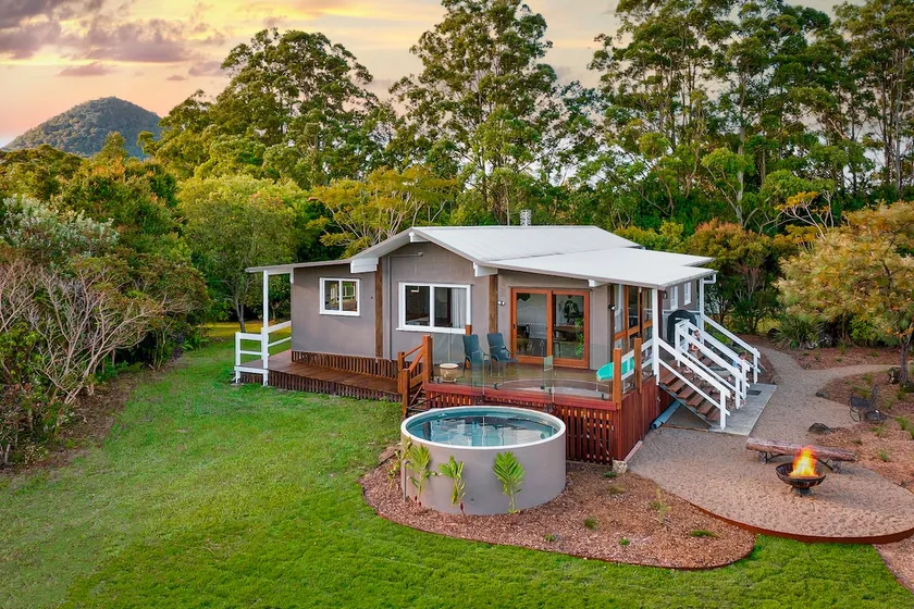 The Lodge One 5 Star Pet Friendly - Image 1