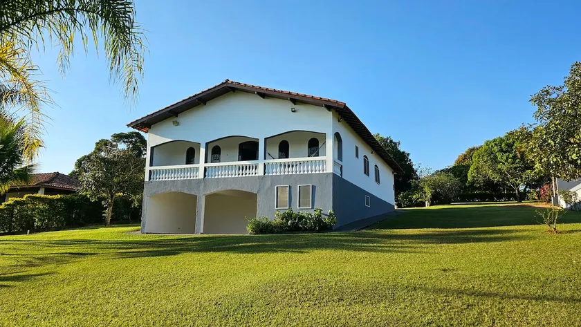 Farmhouse with Pool and Orchard · Gated Community · Tietê - Image 1