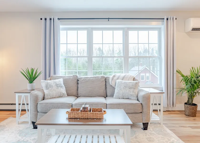 Countryside Oasis: Charming 1BR Farmhouse Getaway - Image 1