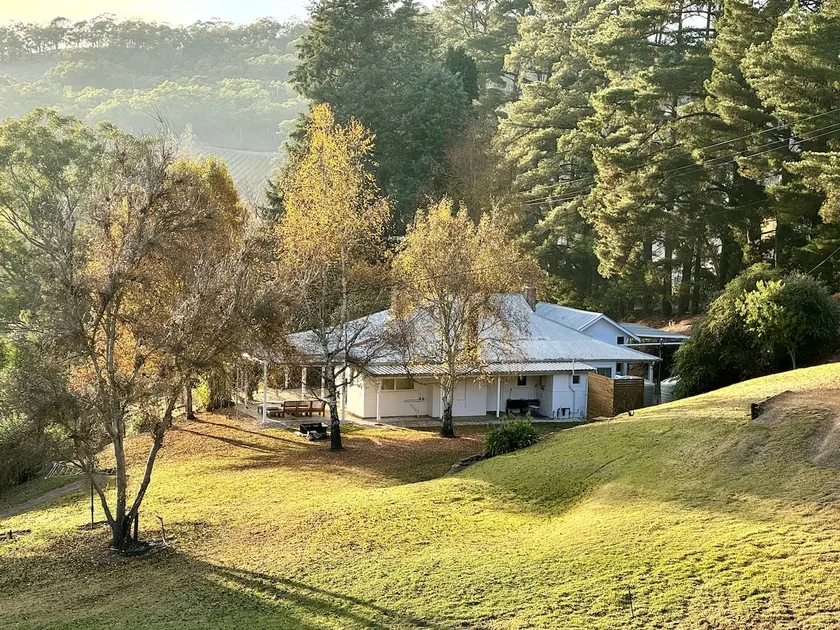 Lenswood Moemoea Cottage - Image 1