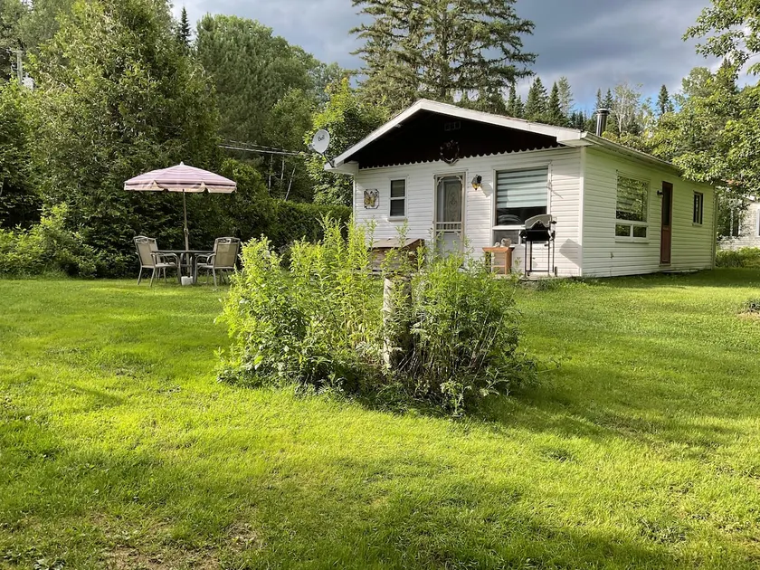 Small paradise 8 km from Edmundston - Image 1