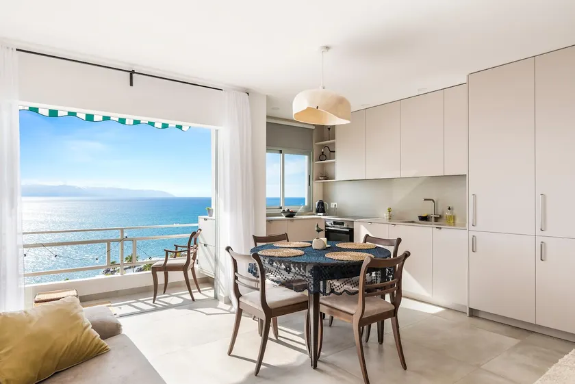 2BDR Modern & Sunset spotlight - Image 1