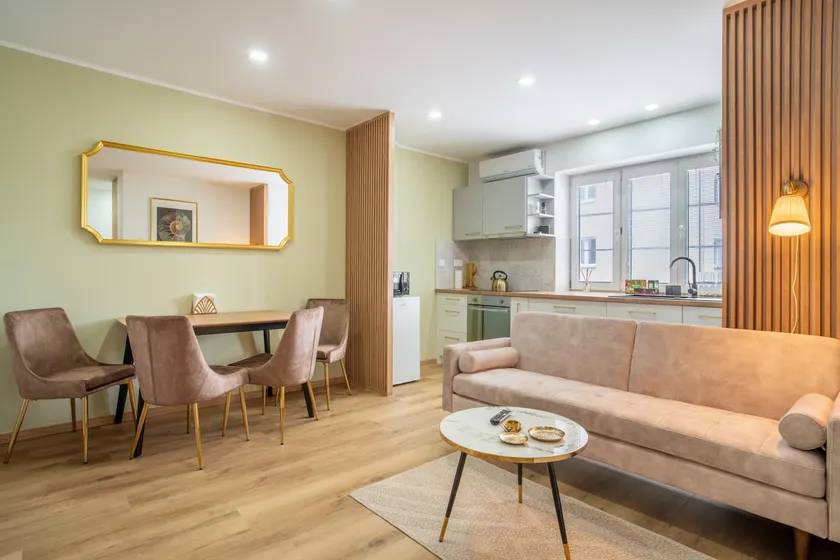 Charming 2-bedroom apartment in the wider center of Bratislava - Image 1