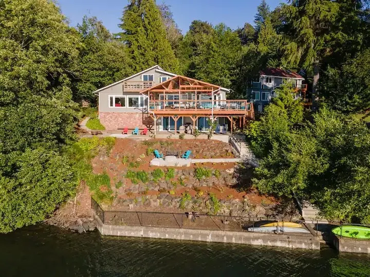 Serene Inlet Waterfront Olympia Beach House - Image 1