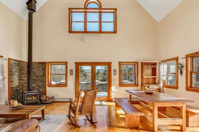 Upscale Bike/Ski Haven 5 min to Ski & Town w/views - Image 1