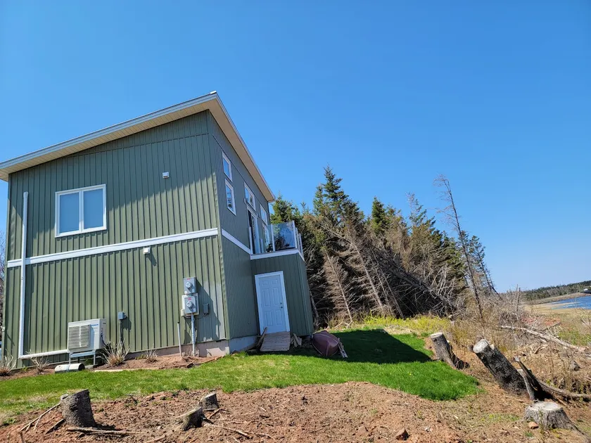KS Waterfront Cottage - Image 1
