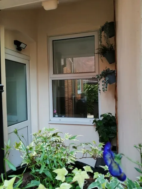 St David's station flat - Image 1