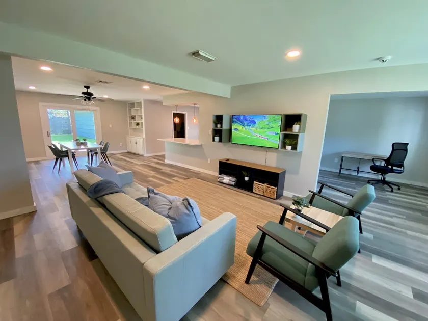 3-BR Getaway Ideal for Families - Image 1