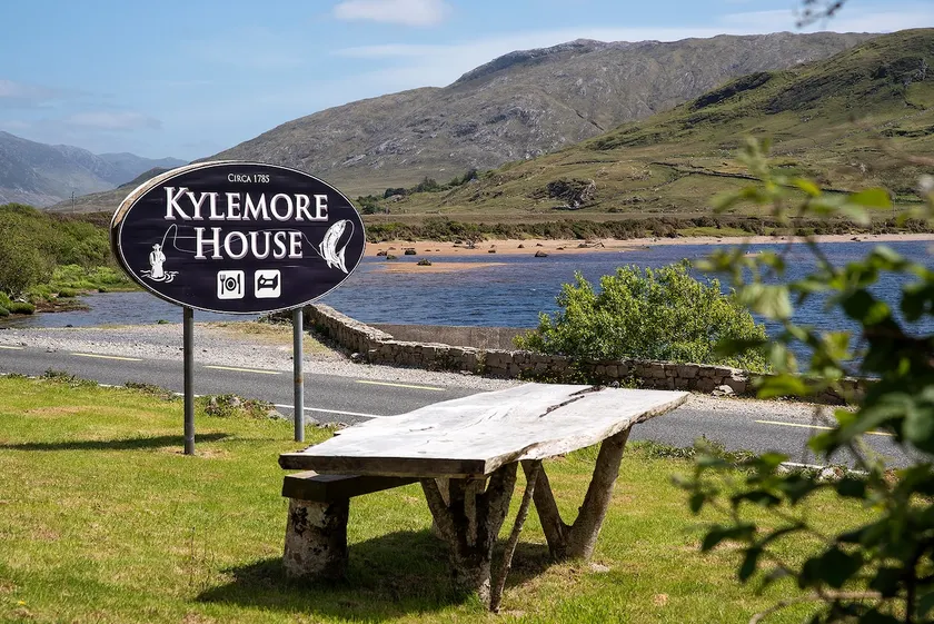 The guest wing at kylemore house - Image 1