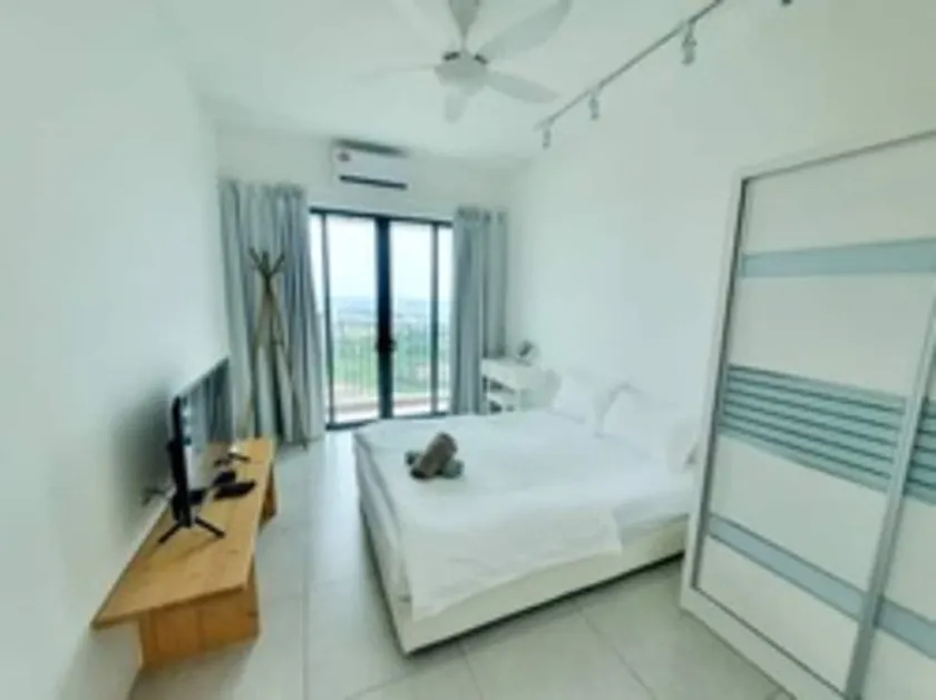 Cozy&Comfy Suite Room Perai - Image 1