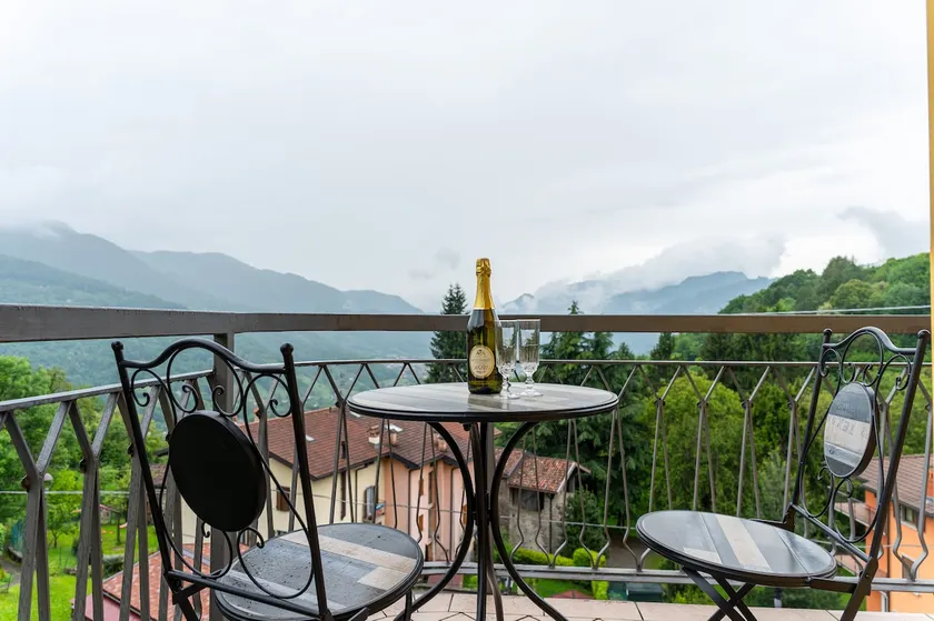 [Amazing View] 3 Bedrooms | Wifi and Free Park - Image 1