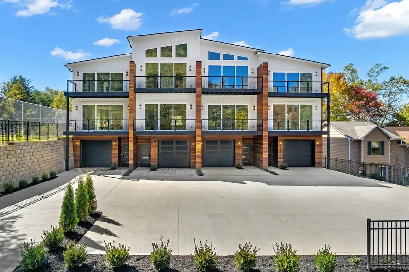 Idlewood Suites ~ 3-Story West Knoxville Suite #3 - Image 1