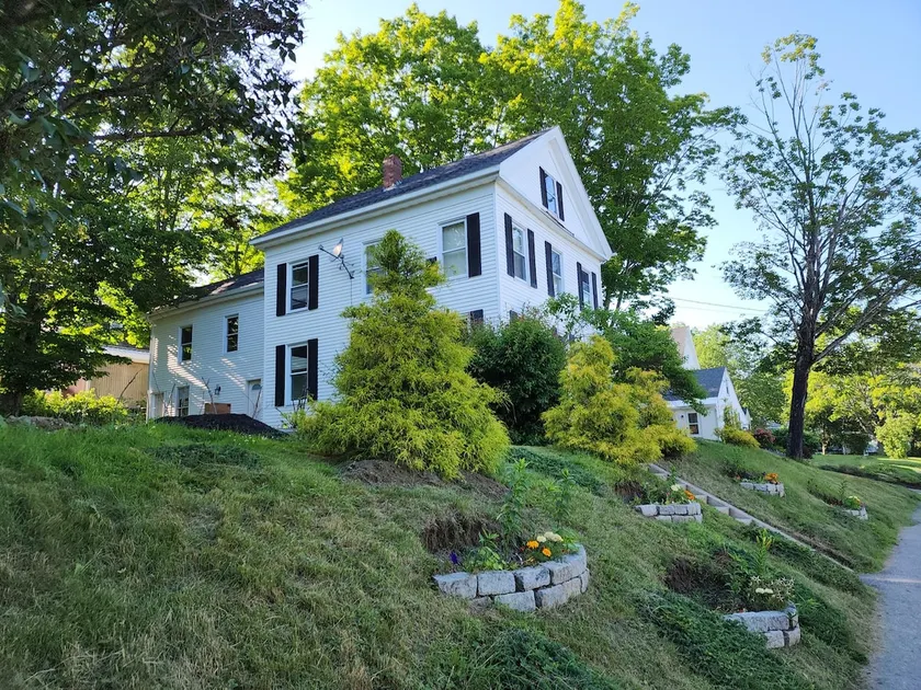 Charming Colonial in Richmond - Image 1