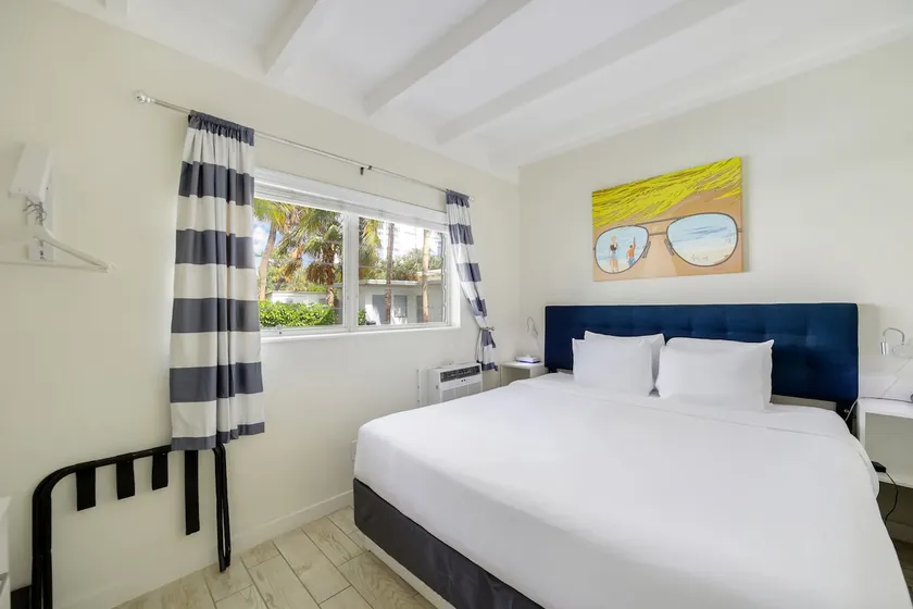 At Mine | Garden Suite Steps from Beach - Image 1