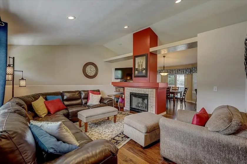 Comfortable Family Home with Hot Tub - Image 1
