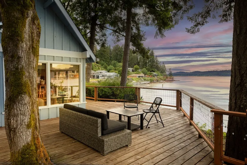 Stunning Beachfront / New AC / EV / Dreamy Views - Image 1