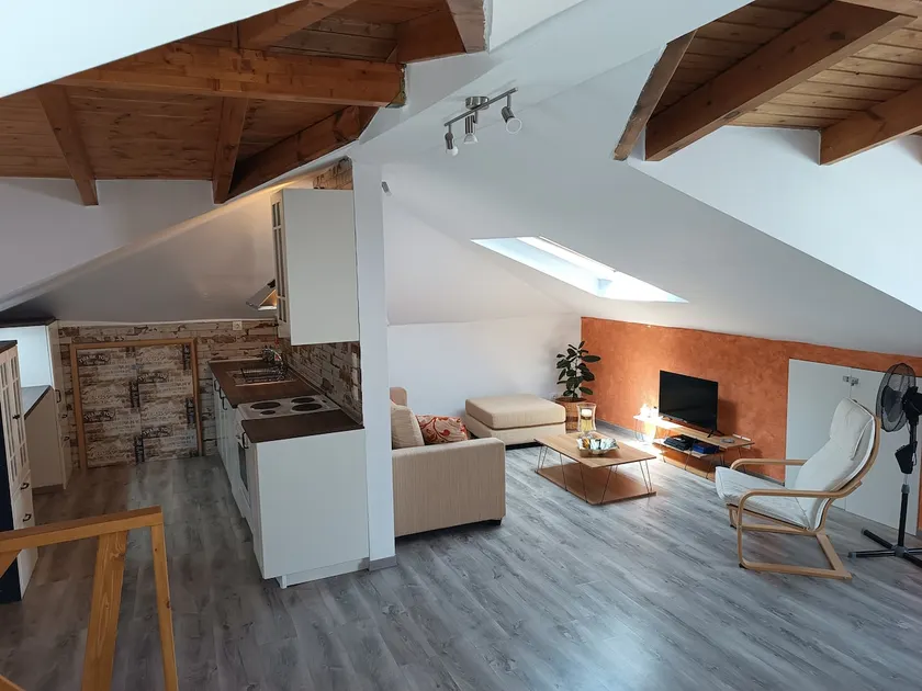 Airport Loft Paiania - Image 1