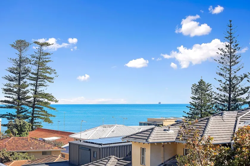 Cottesloe Beach lifestyle - Image 1