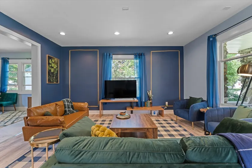 5bd Movie Theater - 7mins to UND - Backyard BBQ - Image 1
