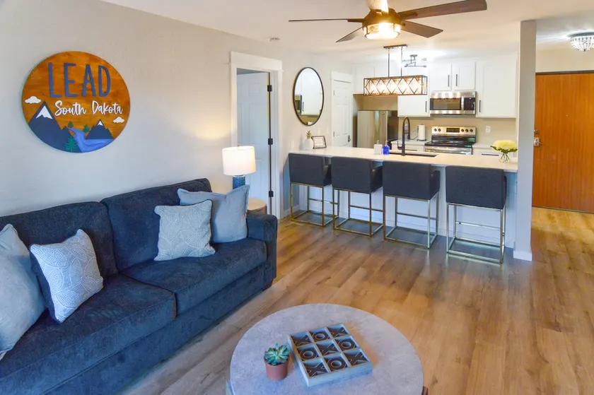 Renovated Condo Retreat - Image 1