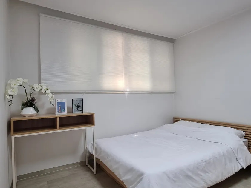 Free parking) Central three-room where you can enjoy everything in Jamsil (Seokchon Lake/Jamsil Mall/Adventure/Songridan-gil/Sulse Area) - Image 1