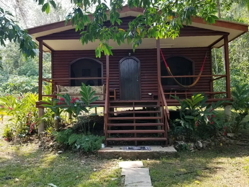 Leslie's Private Paradise - Image 1