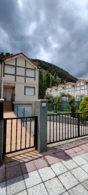 Spectacular cottage in Espinosa - Image 1