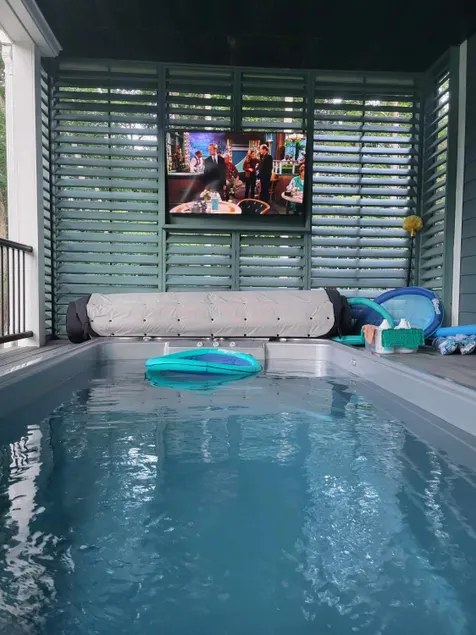 Lake Luxury with 17 ft SwimSpa - Image 1
