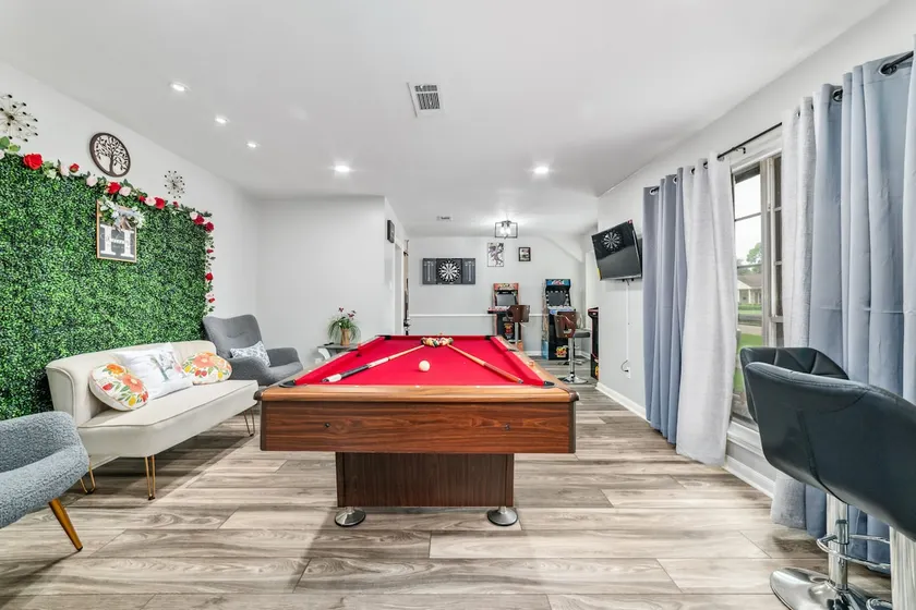 Secluded Oasis Hot Tub, Pool Table, Golf & More - Image 1