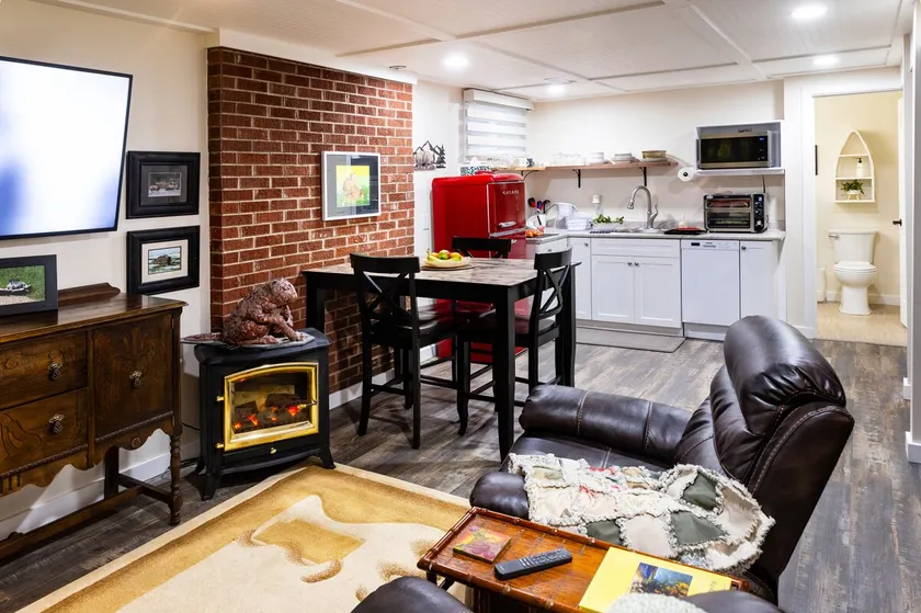 Cottage On The Flat - Image 1