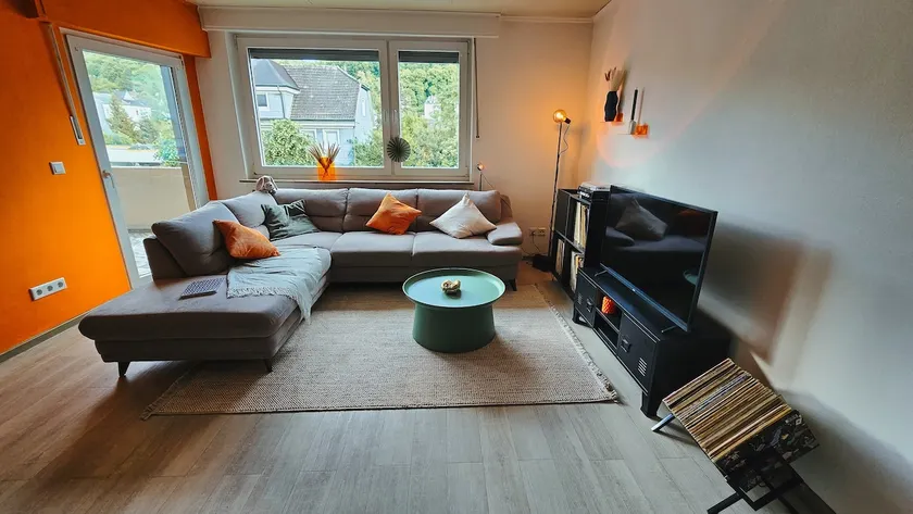 Central, cozy, close to the forest - Image 1