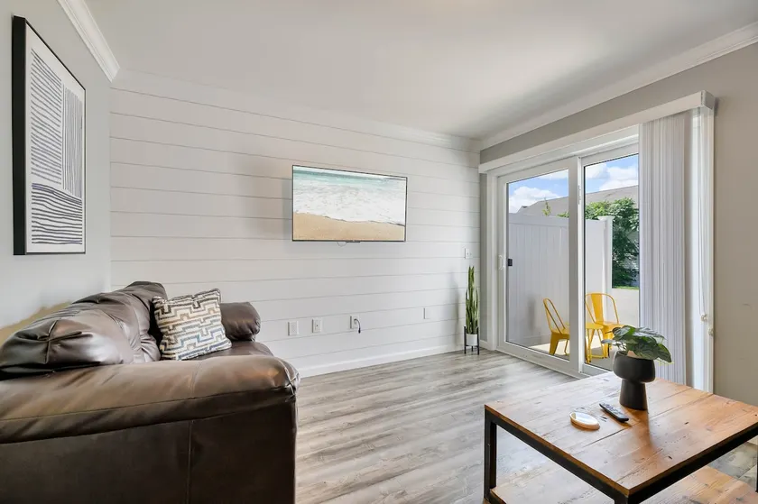 Sophisticated Urban Sanctuary in Bangor - Image 1