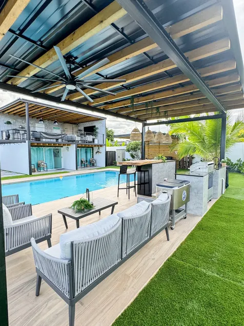 Luxury Suite with direct access to Pool/TSWA#1 - Image 1