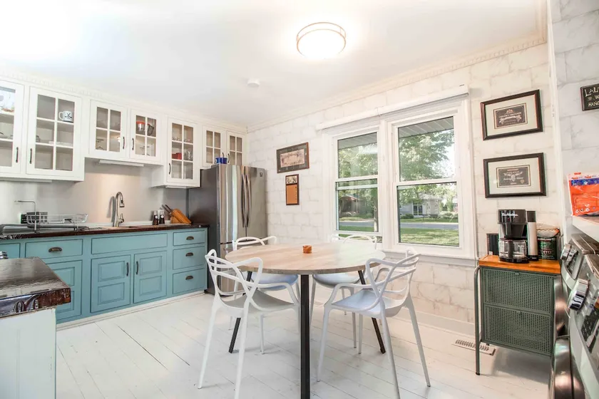 Walking distance to Old town with hot tub - Image 1
