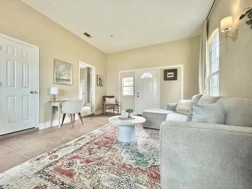 Villa Mia | Private Italian Guesthouse in Dallas - Image 1