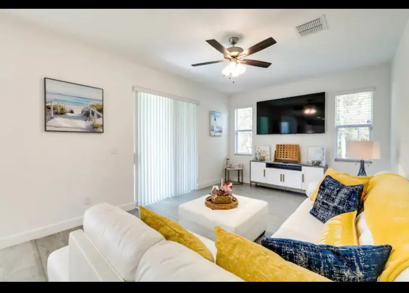New house only minutes from Weeki Wache State Park - Image 1