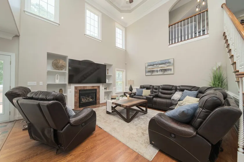 LUX | King Bed | Game Room | Theater TVs | Wi-Fi - Image 1