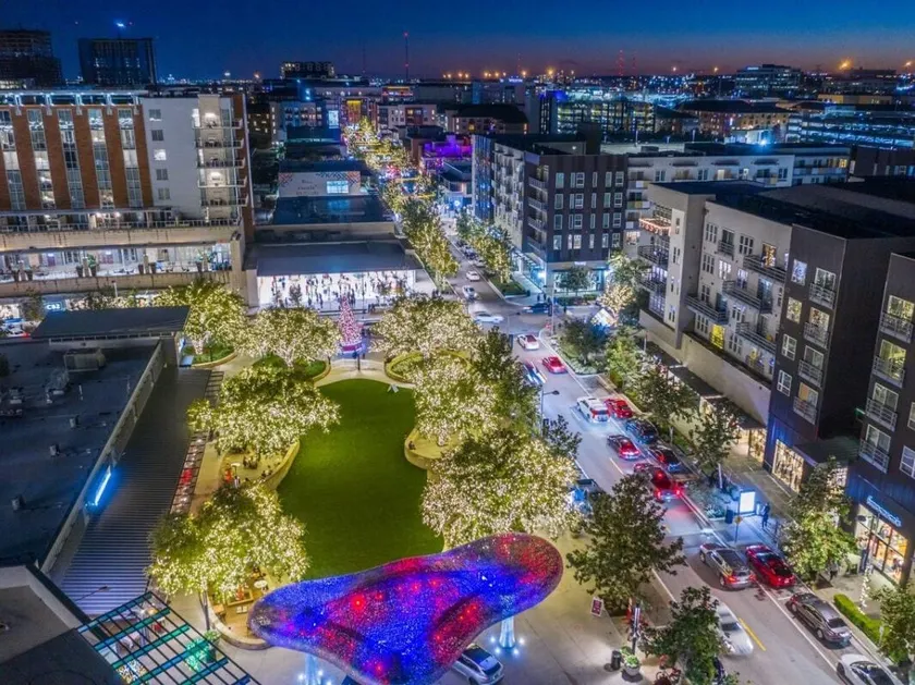 Trendy Domain Getaway, Urban Gem - Image 1