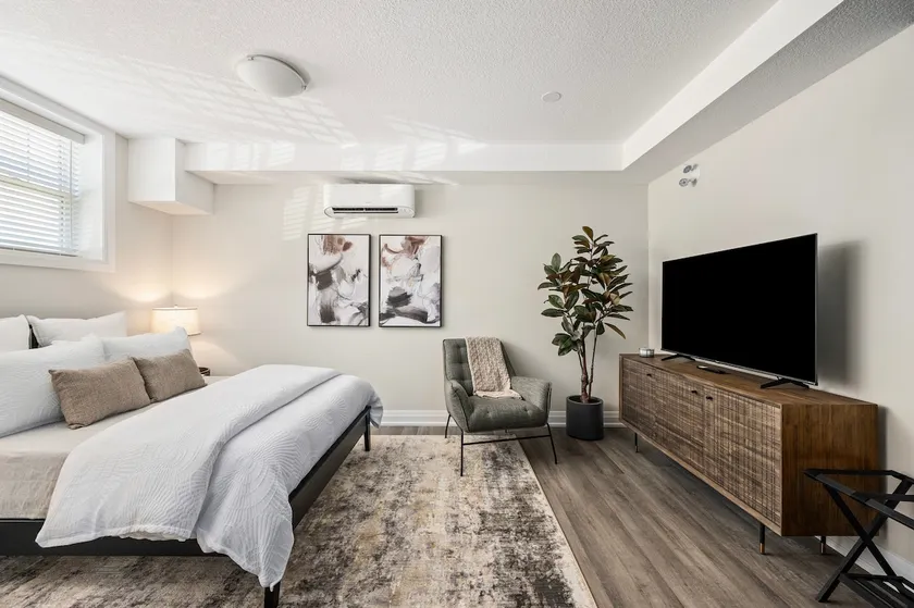 Strathroy Studio “Boutique living at its best!” - Image 1