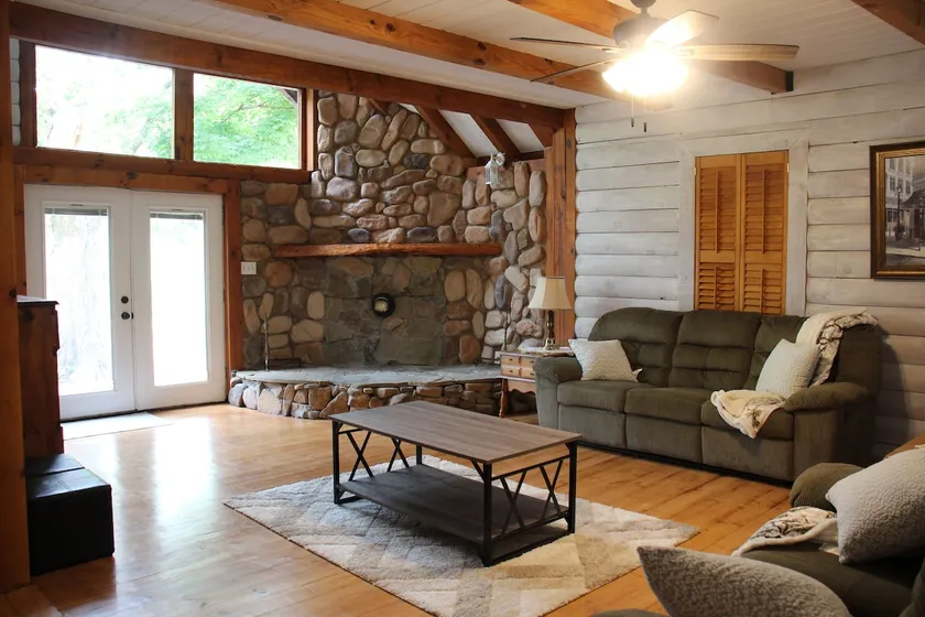 Starr Mountain Cabin - Image 1