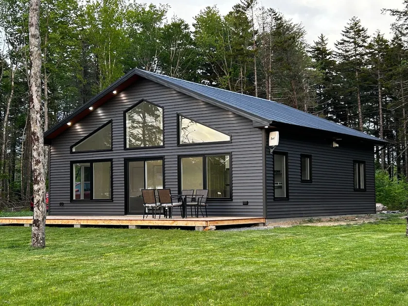 Modern Belliveau Lake Cottage - Image 1