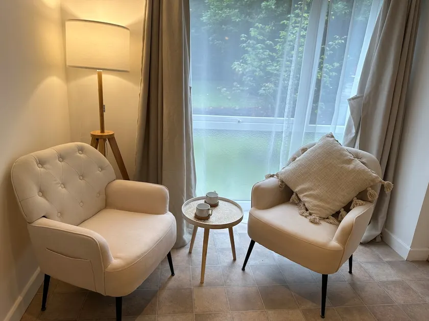Entire studio flat - Image 1