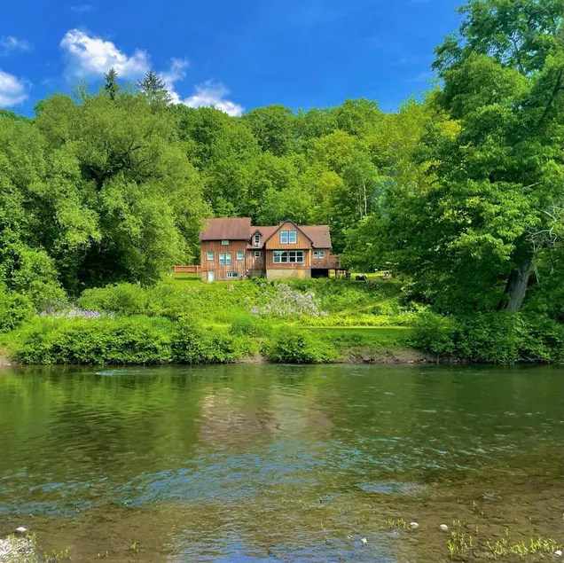 Creekside cottage - Image 1