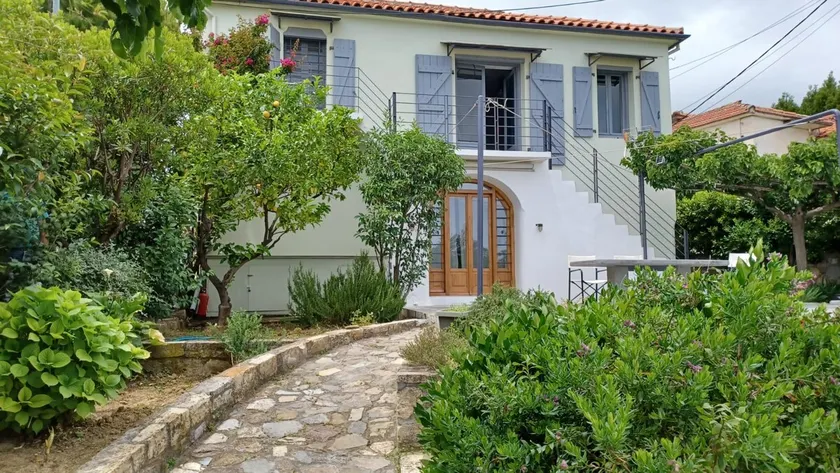 The Arch House - Image 1