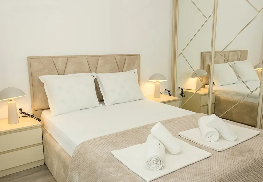 Azur Delux -1BD Flat with Parking & Pool by Flat Mаnаger - Image 1