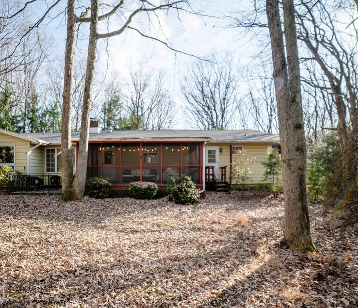 Jim Thorpe Lake Home- Hot Tub & Game Room Getaway - Image 1